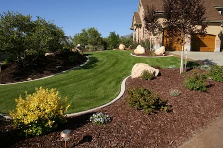 Landscape edging adds to your landscapes ease of maintenance