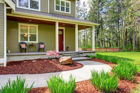 Acworth Benefits Of Hiring A Professional Landscaping Company